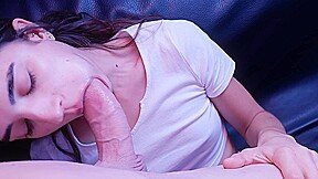 bien au chaud dans sa gorge mouillée