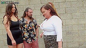 Cumthirsty CFNM babes gives BJ to guy