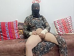 Desi Hot Bhabhi Pussy Fingring